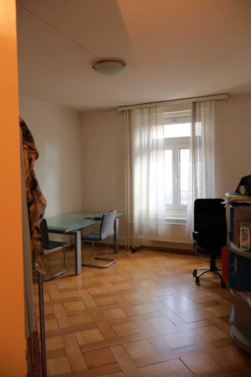 Appartement 3 pièces avec caractère de bâtiment ancien (2)