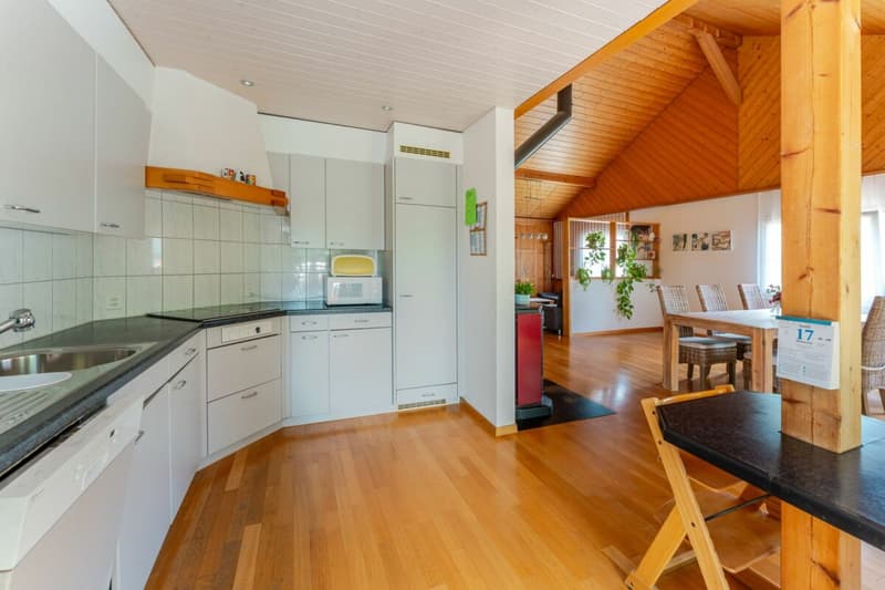 Farmhouse with 4 apartments and horse stable on a spacious plot in a prime location (15)