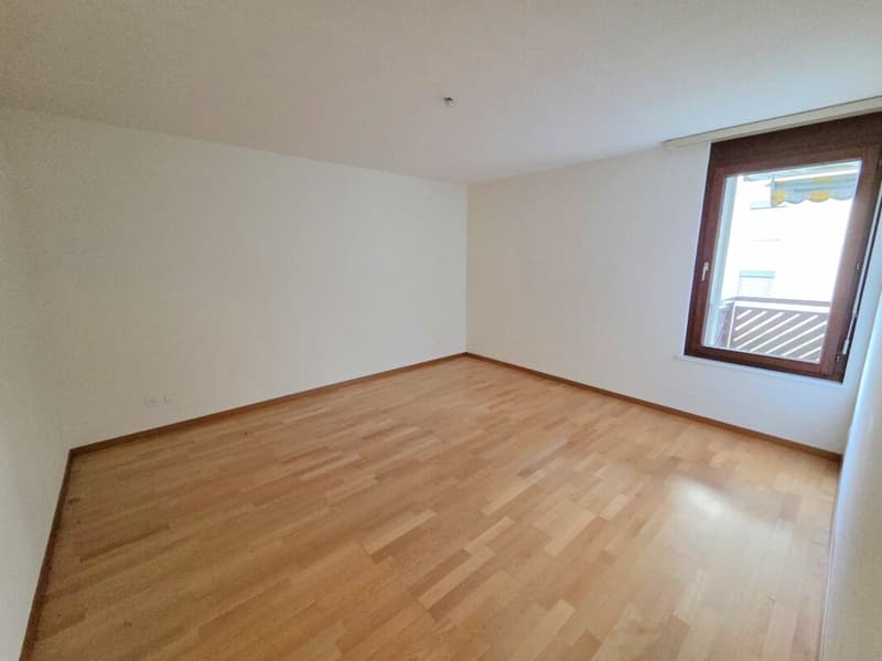 Bright 2.5-room apartment in Buchrain (2)