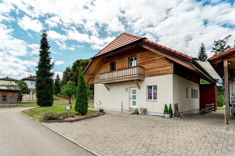 Familienparadies an ruhiger Lage (1)