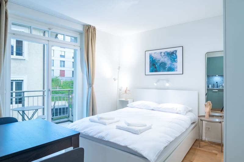 Charmantes Studio-Apartment mit Balkon in Zürich-Seefeld (1)