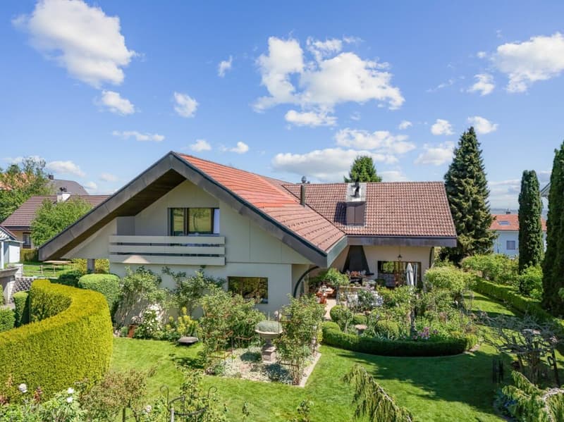 Spacious single-family house in a rural, quiet and sunny location with a dreamy garden (3)