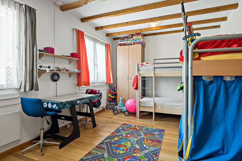 Schlafzimmer 1