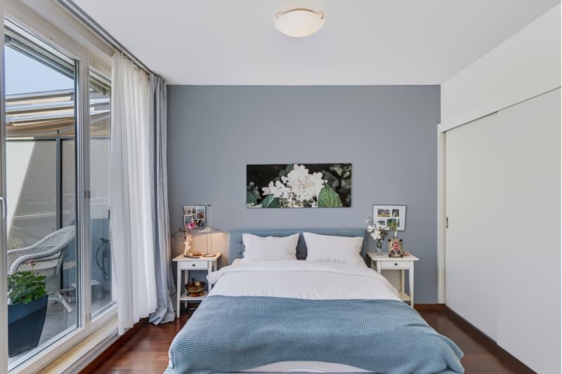 Schlafzimmer mit Balkonzugang