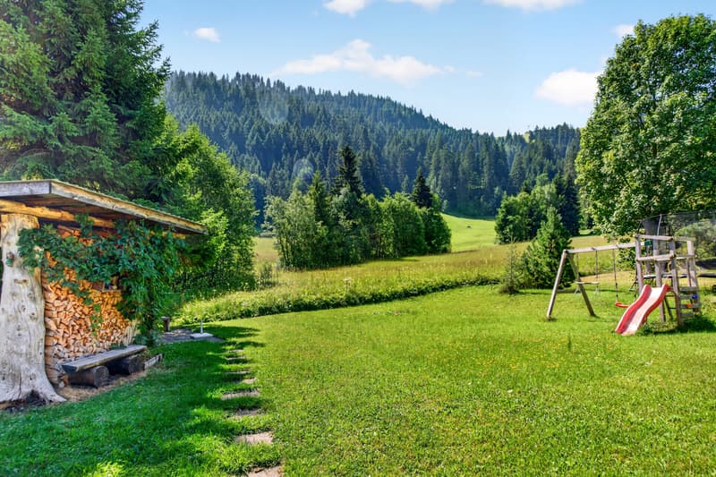 Ruhiger Garten mit Weitsicht