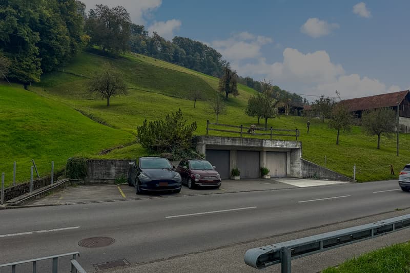 Zugehörige Garage