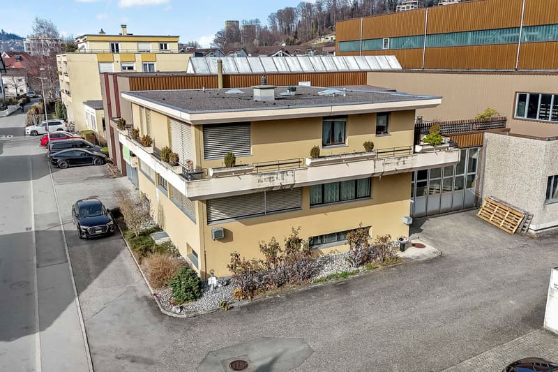 Büro EG, Wohnung OG