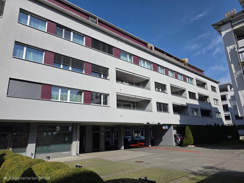 Parcheggio esterno coperto nel centro/vicino alla stazione (1)