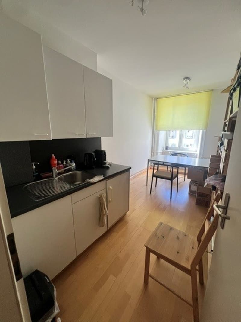 Attraktive 5-Zimmer-Büroräumlichkeit an zentraler Lage in Luzern (6)