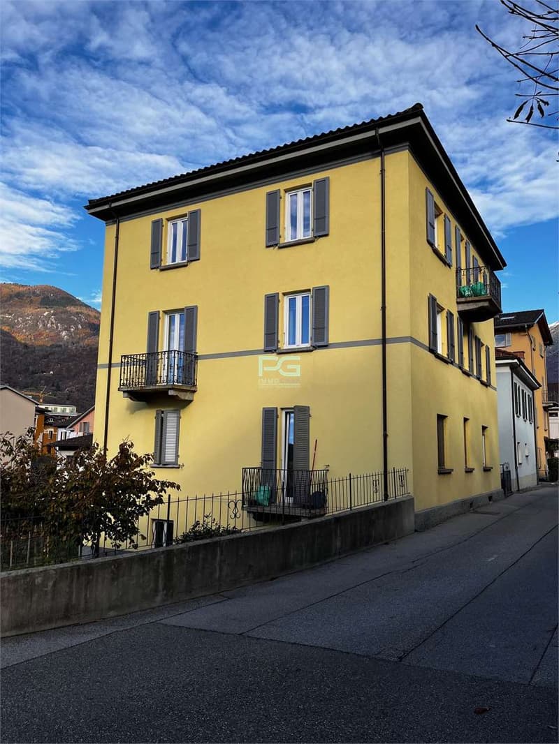 Bellinzona, maison plurifamiliale spacieuse et ensoleillée (3)