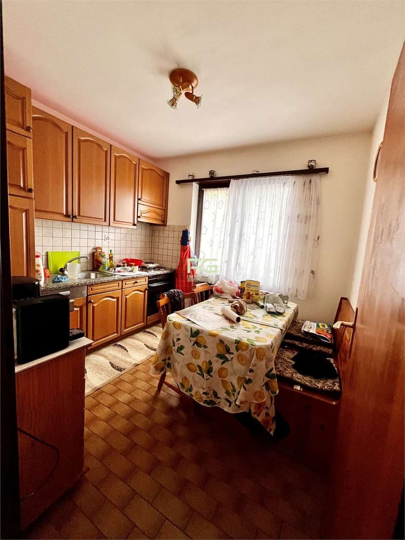 Maison bifamiliale avec vue splendide (7)
