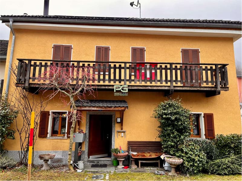 Casa bifamiliare a Mesocco (2)