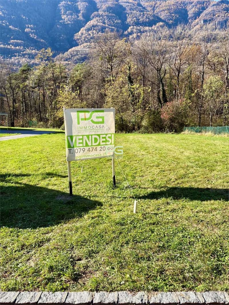 Terrain constructible à vendre (3)