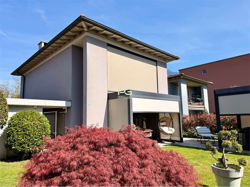 Splendida casa con giardino (2)