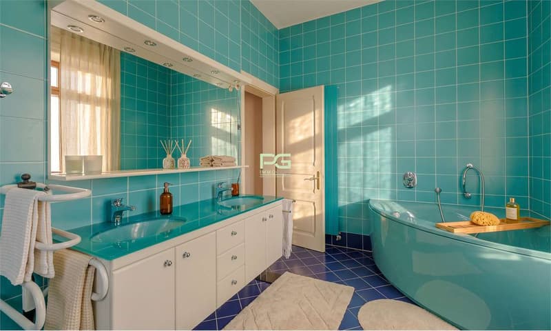 Villa with 2 apartments and swimming pool (8)