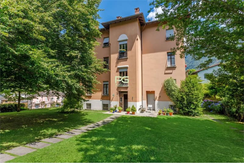 Villa with 2 apartments and swimming pool (2)