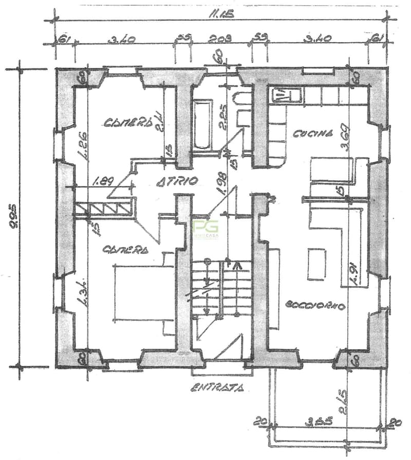 Casa bifamiliare con giardino in ottima posizione (11)