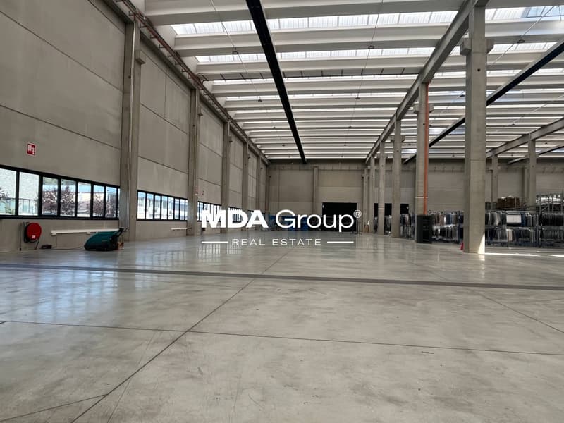 Warehouse - Stabio (2)