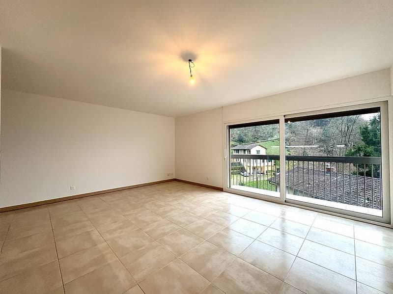 Modern and welcoming 3.5-room apartment surrounded by greenery (2)