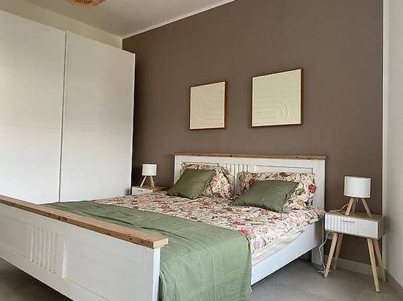 Renovated and well furnished (6)