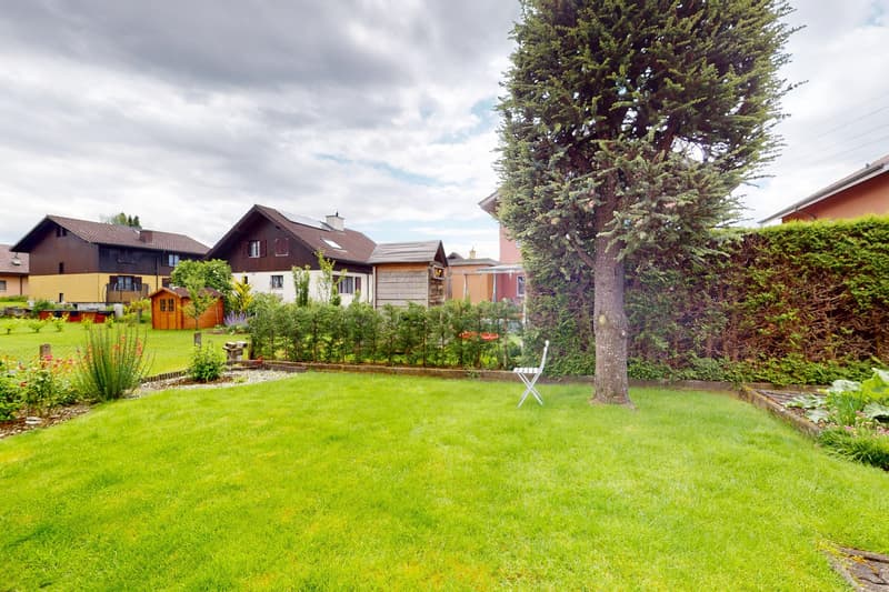 Charming residential oasis with large garden (2)