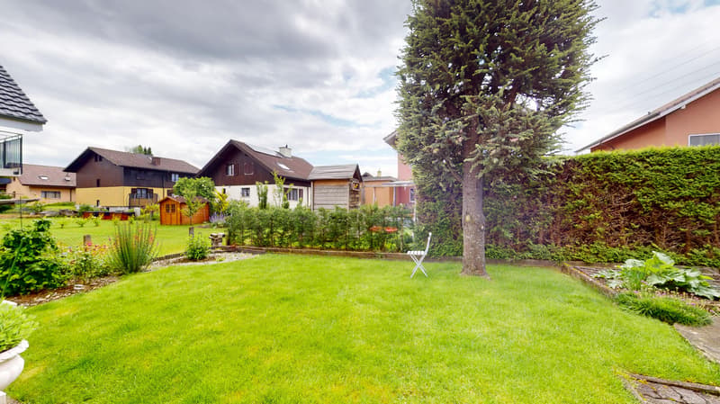 Wohnoase mit Charme und grossem Garten (2)