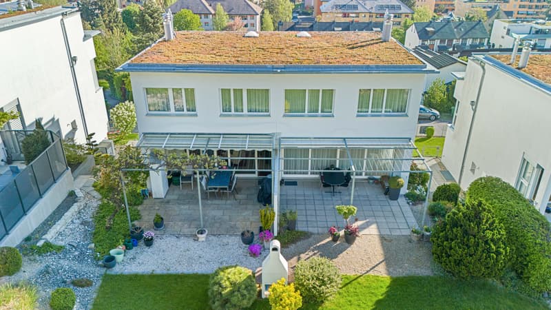 RESERVED: AgentSelly - Living with style and a wide view (3)