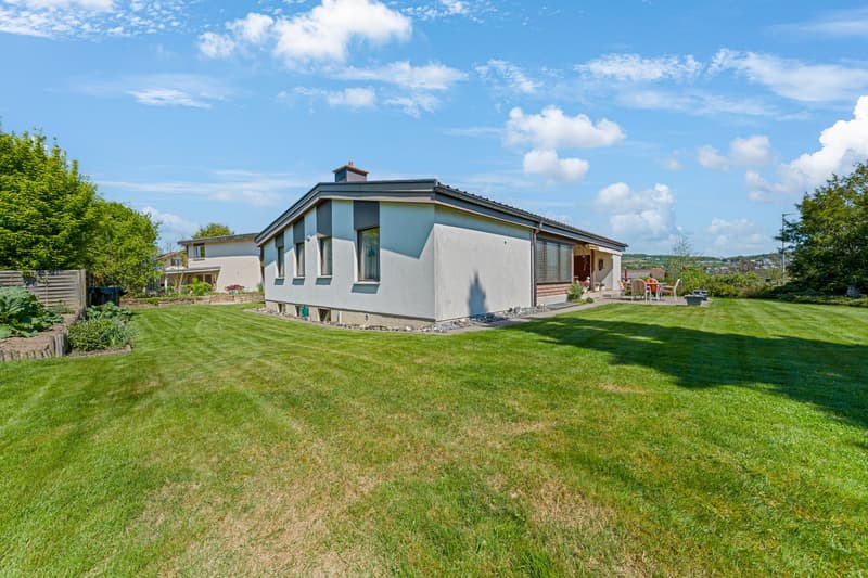 RESERVED: Charming single-family house with garden (10)