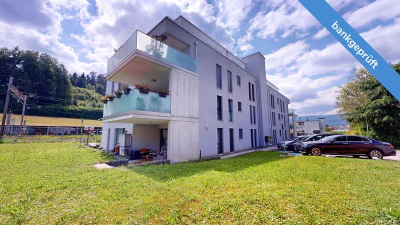 Aussenansicht gebäude Balkon.jpg