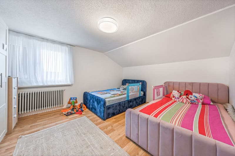 Attraktives Haus mit viel Platz und Charme (8)