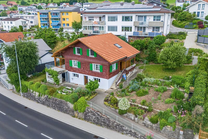 RESERVIERT: Wohntraum mit sonnigem Garten (4)
