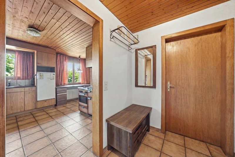 Old building with charm and potential (8)