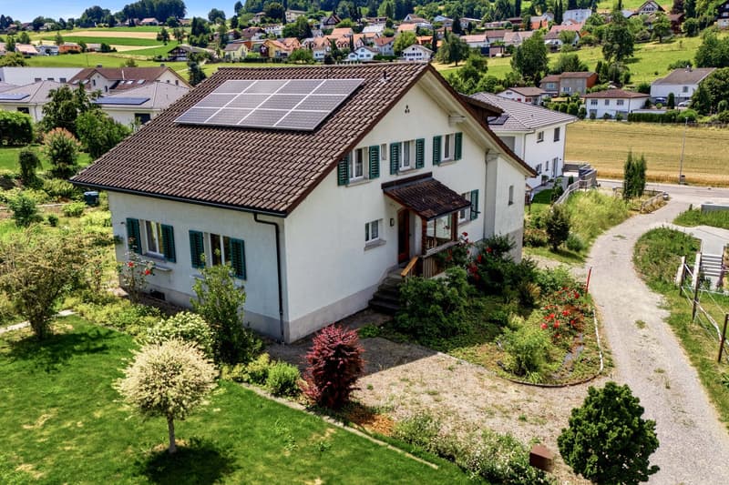 Gartenparadies mit viel Potenzial (1)