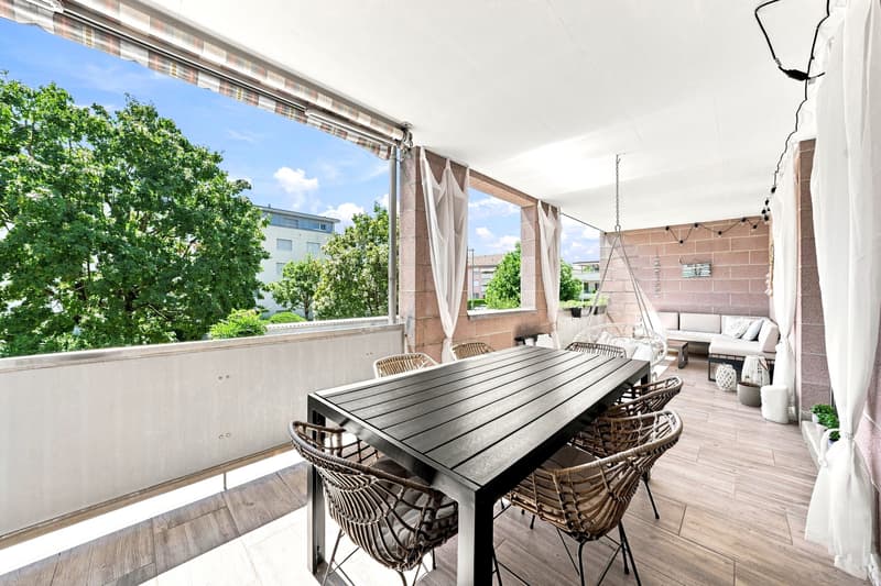 Stilvoll wohnen mit grossem Balkon (8)