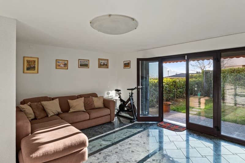 Cozy Townhouse with Garden and Pool Area (12)