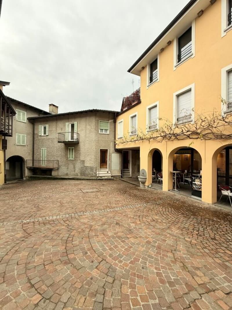 4,5 locaux dans le noyau de Montagnola (1)