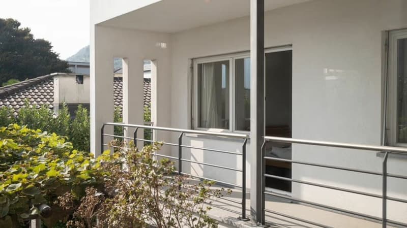 Schöne Doppelhaushälfte mit Pool - Sementina (11)
