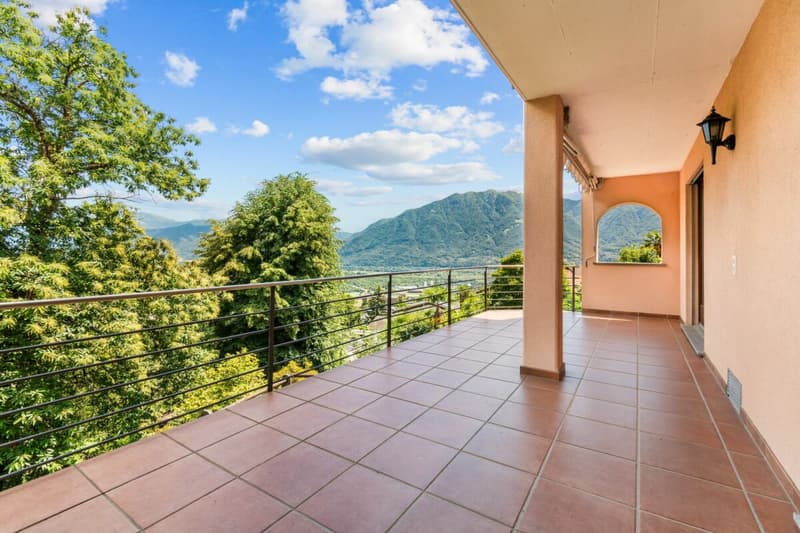 Tenero-Contra prächtiges Haus mit Seeblick in zweiter Residenz (1)
