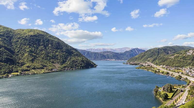 Erleben Sie die Schönheit von Capolago: Haus mit atemberaubendem Blick auf den See (2)