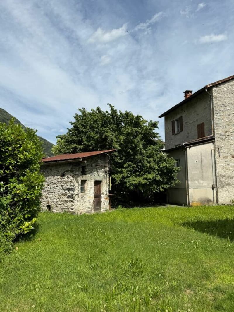 Rustic in the core with good valorization prospects, Cugnasco (2)