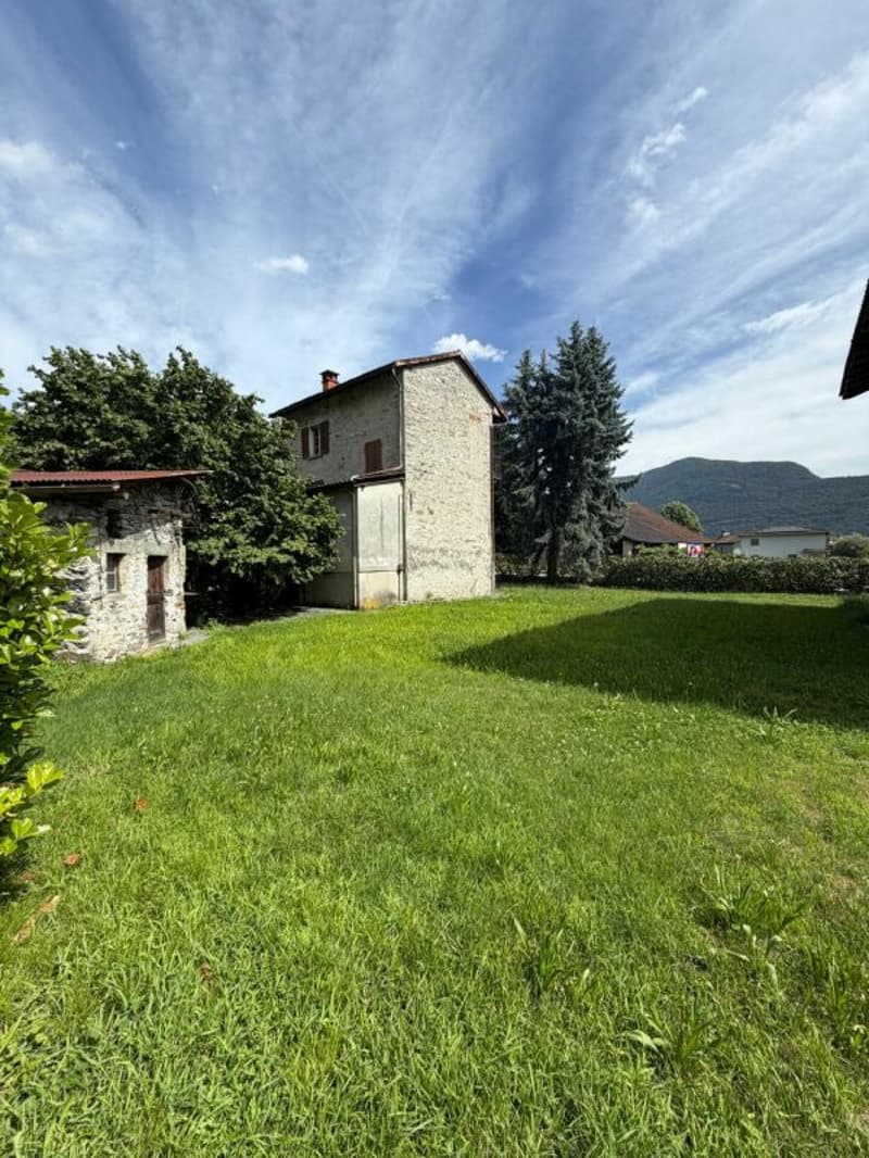 Rustic in the core with good valorization prospects, Cugnasco (1)