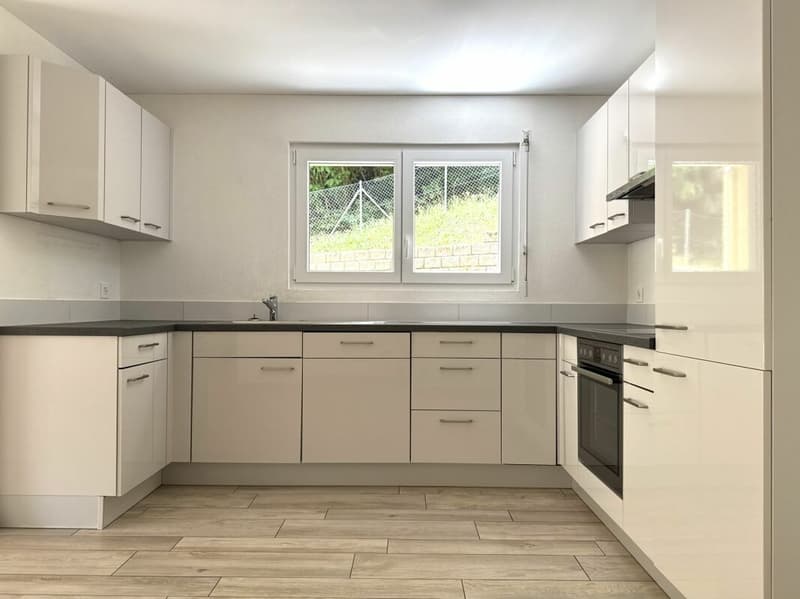 Zweitwohnsitz, 4,5-Zimmer-Wohnung in der Nähe von Ascona (3)