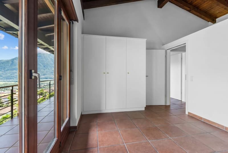 Tenero-Contra splendida casa vista lago in seconda residenza (8)