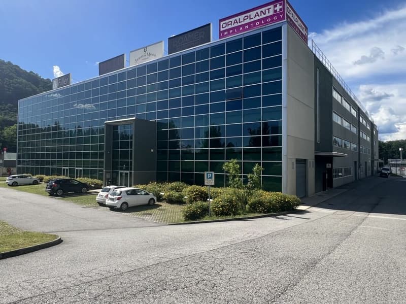 Spazio commerciale - deposito (1)