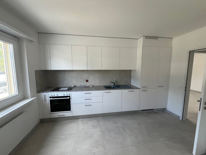CADENAZZO - AFFITTASI AMPIO 4.5 LOCALI COMPLETAMENTE RISTRUTTURATO (3)