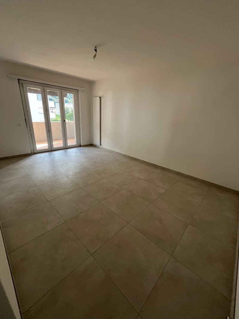 CADENAZZO - AFFITTASI AMPIO 4.5 LOCALI COMPLETAMENTE RISTRUTTURATO (7)