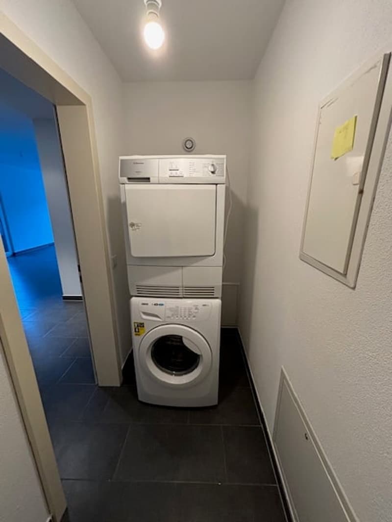 CADENAZZO - AFFITTASI APPARTAMENTO DI 2.5 LOCALI (8)