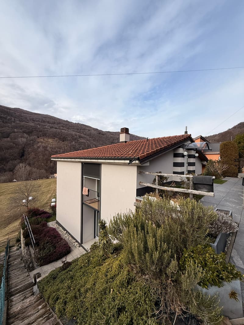 TESSERETE - MAISON UNIFAMILIALE AVEC VUE PANORAMIQUE À VENDRE (1)