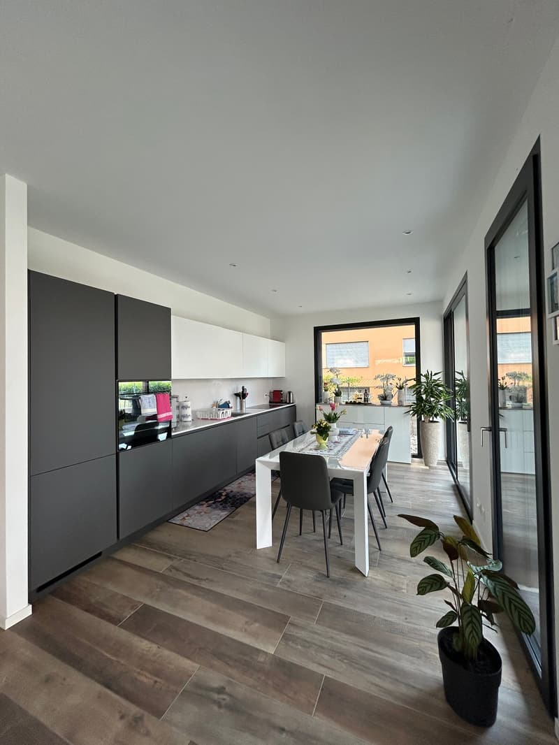 CANOBBIO - MODERN 4.5-ROOM APARTMENT WITH GARDEN FOR SALE (2)