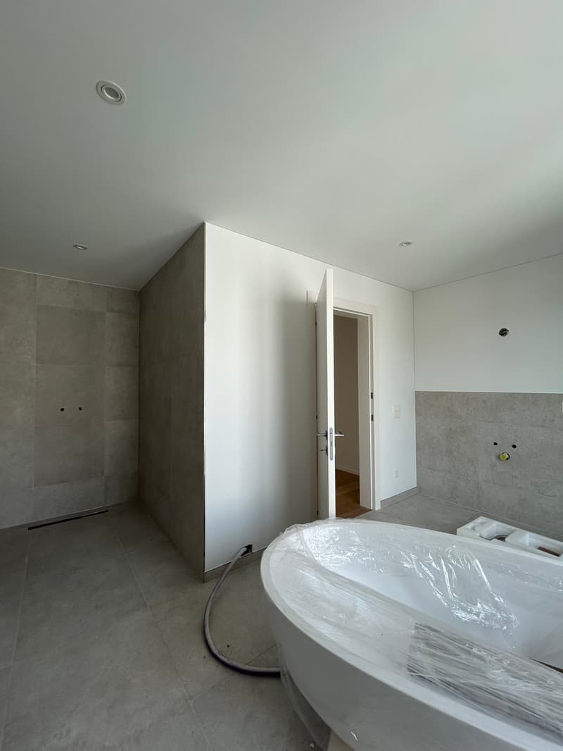 MASSAGNO - VENDESI LUMINOSO ATTICO DI 7 LOCALI (15)